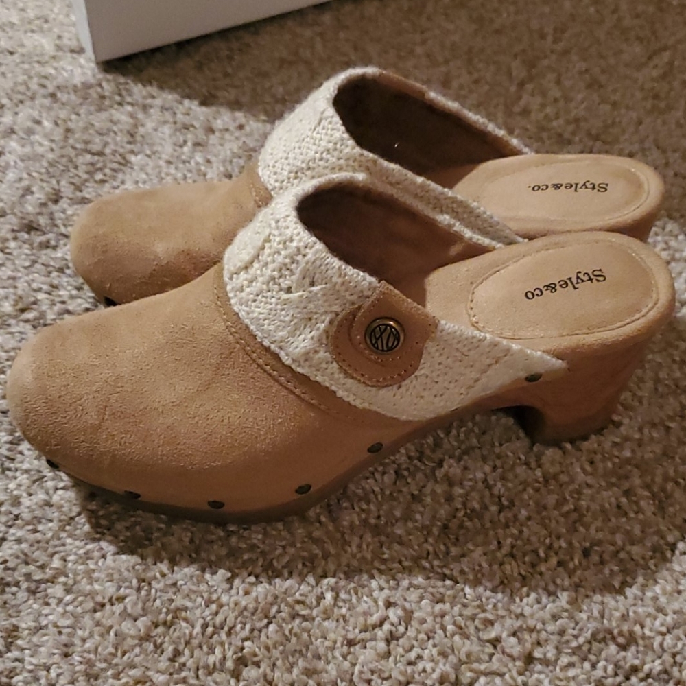 Style & Co Clogs size 6